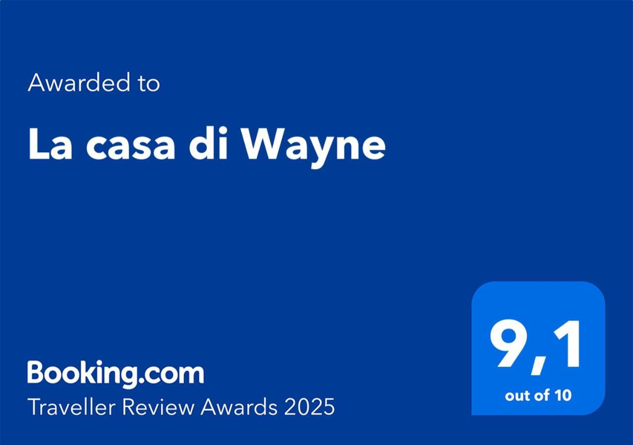 הוילה קולוניו מונצזה La Casa Di Wayne מראה חיצוני תמונה